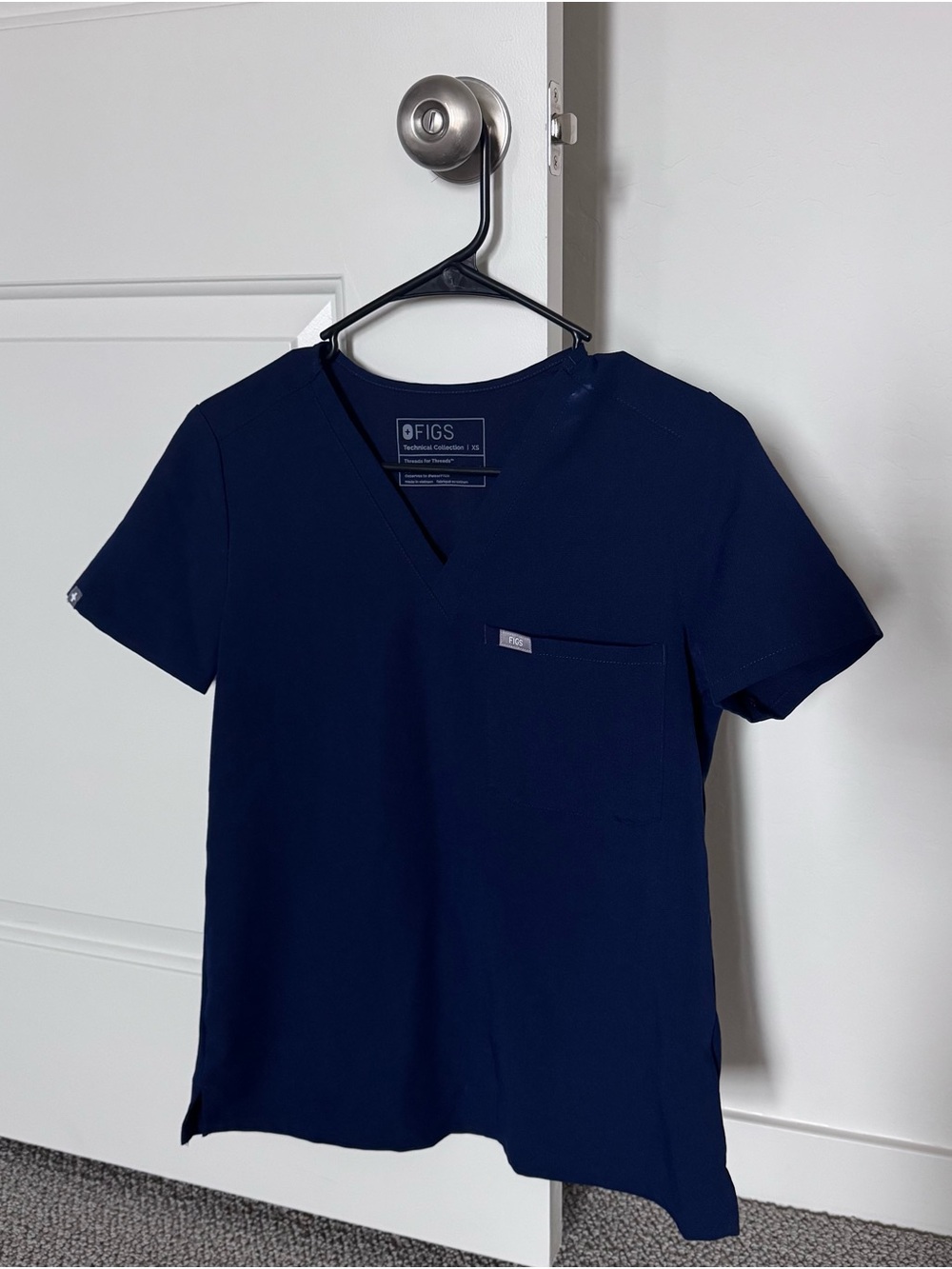 FIGS Scrub Top & Jogger Pants